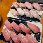 【デカネタ満腹】すし酒場 フジヤマ秋葉原で大トロ・中トロ・ウニ・いくらを食べ放題した結果